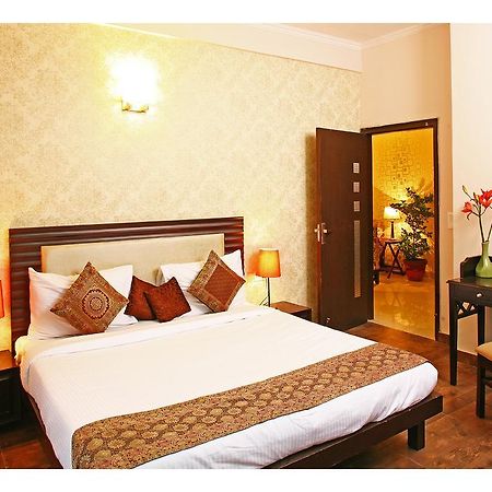 Evergreen 2Bhk Service Apartment Vasant Kunj Fortis Ilbs Nova Deli Exterior foto